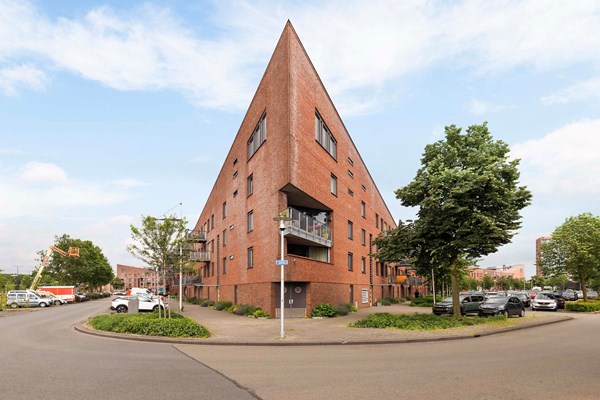 Sold subject to conditions: Linie 491, 7325 DV Apeldoorn
